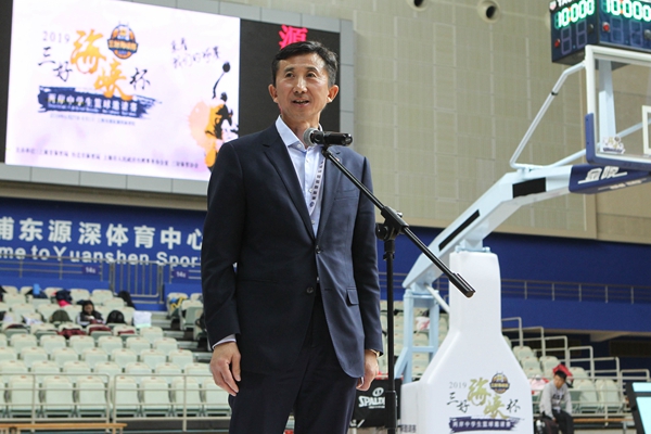 国家体育总局篮球运动管理中心副主任、中国篮球协会秘书长白喜林致辞