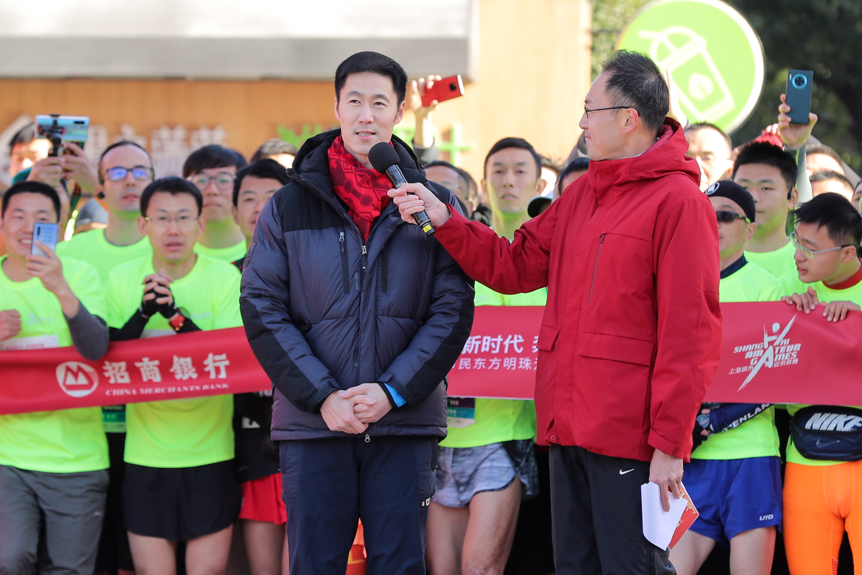 奥运冠军、中国乒乓球协会副主席王励勤现场助力