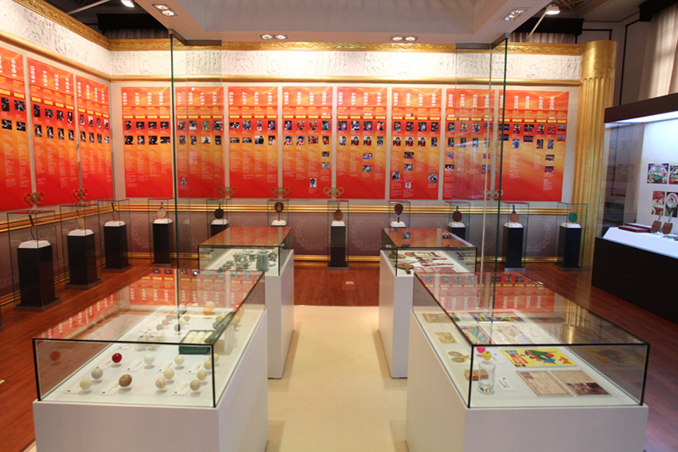 上海体育博物馆陈列室开馆 世界乒乓精品展受欢迎