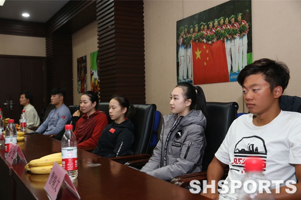 市体育局领导赴京看望国家队沪籍运动员、教练员和科医人员
