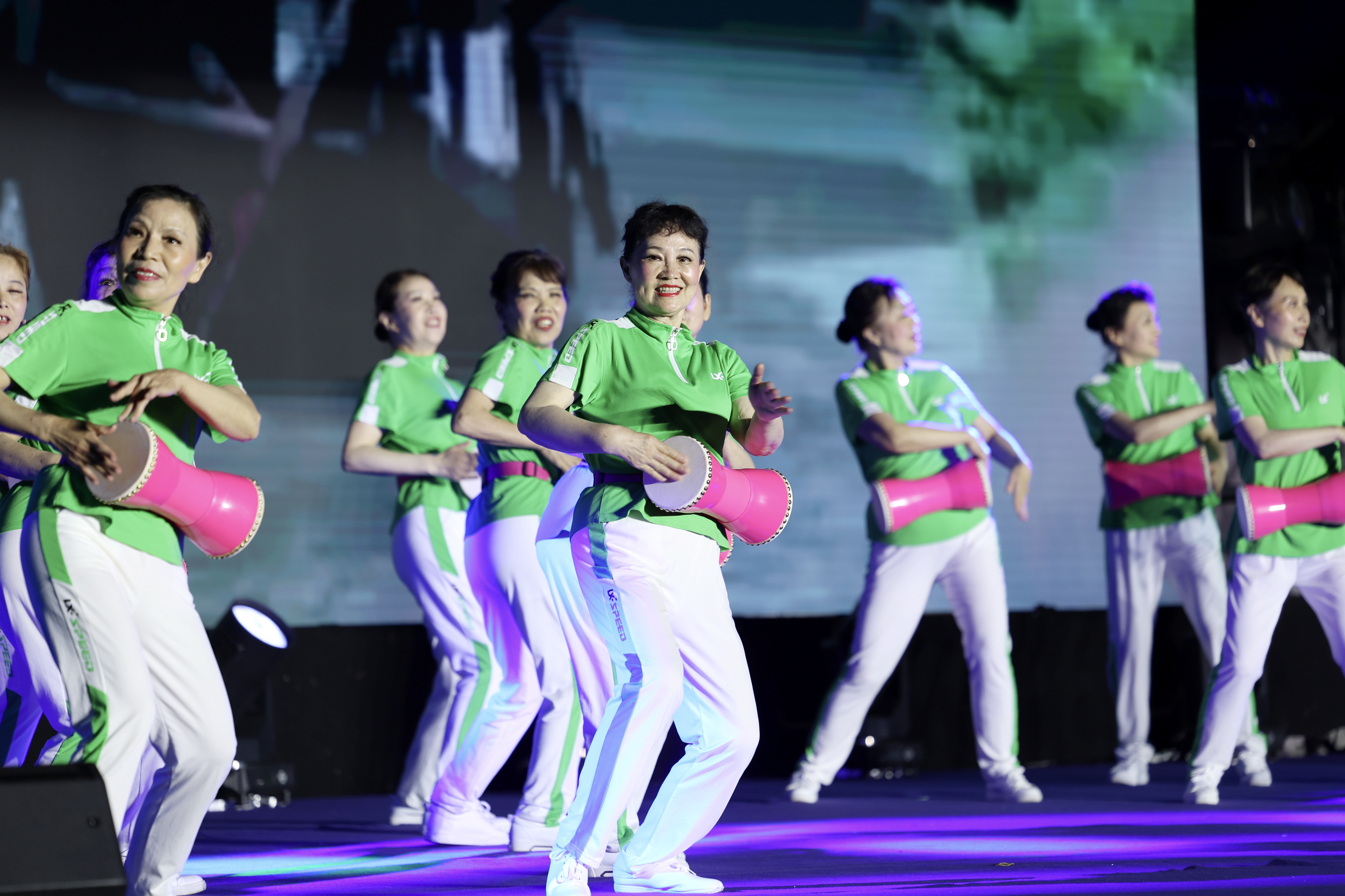 上海市第十二届老年人体育健身大会拉开帷幕 上海市第二届老年人体育展演大会顺利举行.jpg