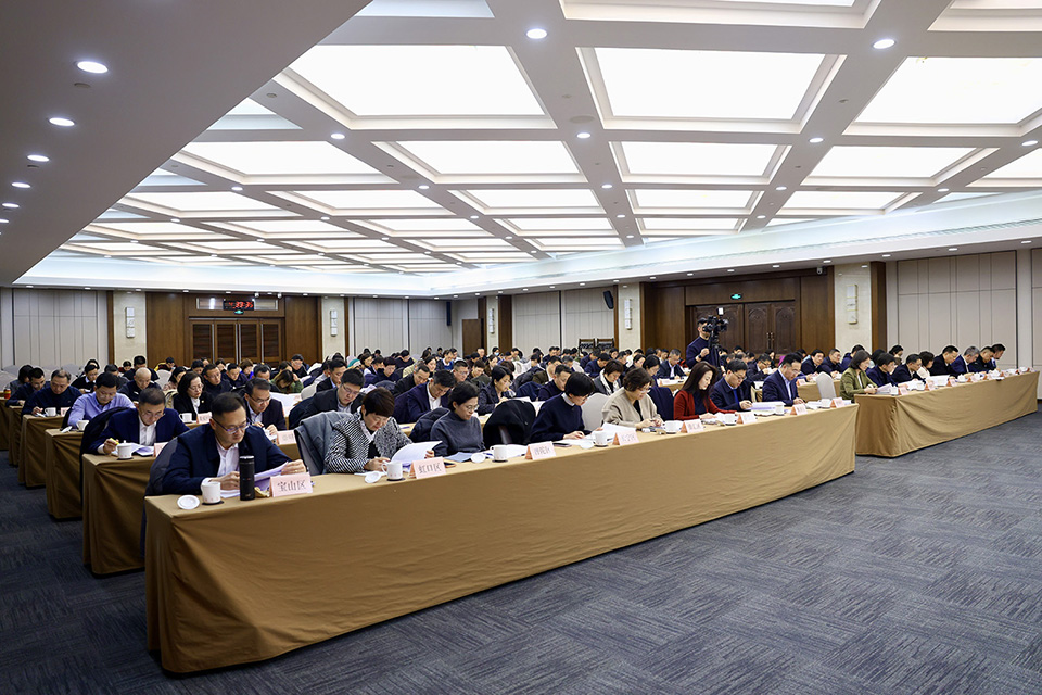 2026年上海市体育工作会议召开 (3).jpg