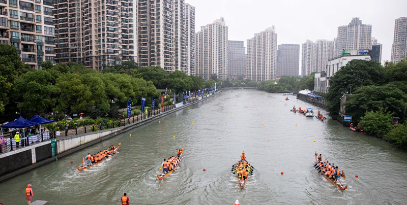 中国龙舟公开赛（上海·普陀站）暨 第十九届上海苏州河城市龙舟国际邀请赛圆满收官 (1).jpg
