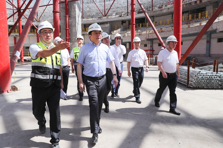 陈群副市长一行赴徐家汇体育公园调研.jpg