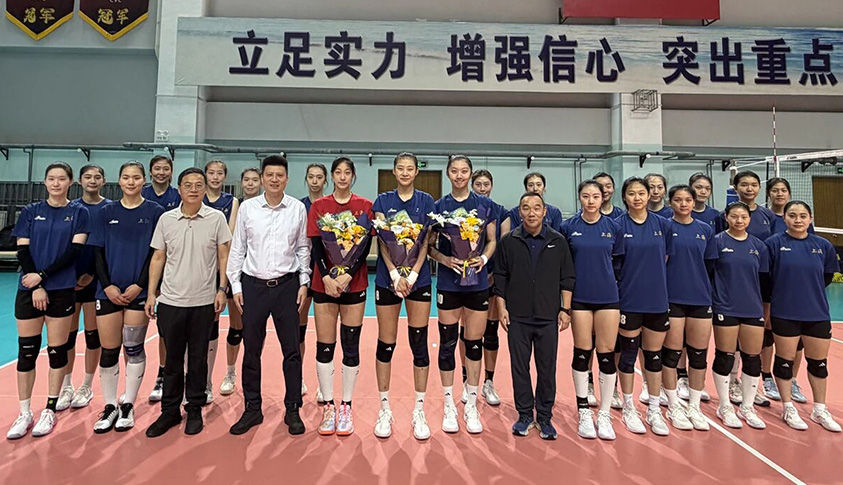 市体育局领导赴运动队看训及慰问亚运会参赛人员