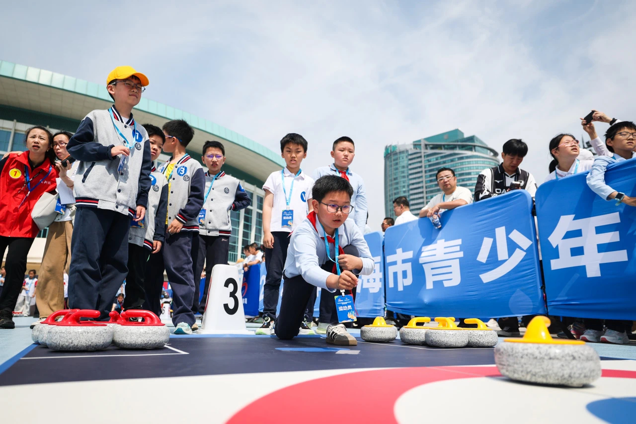 第五届长三角体育节首个大型活动——2025中国坐标·上海城市定向户外挑战赛欢乐开跑 (3).jpg