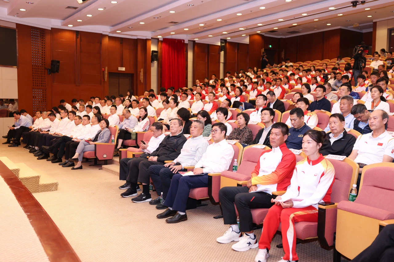 第一届全国学生（青年）运动会上海市代表团成立 上海1224名青年学生运动员即将出征.png