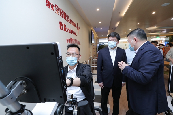 上海市副市长陈群调研体育数字化转型工作.jpg