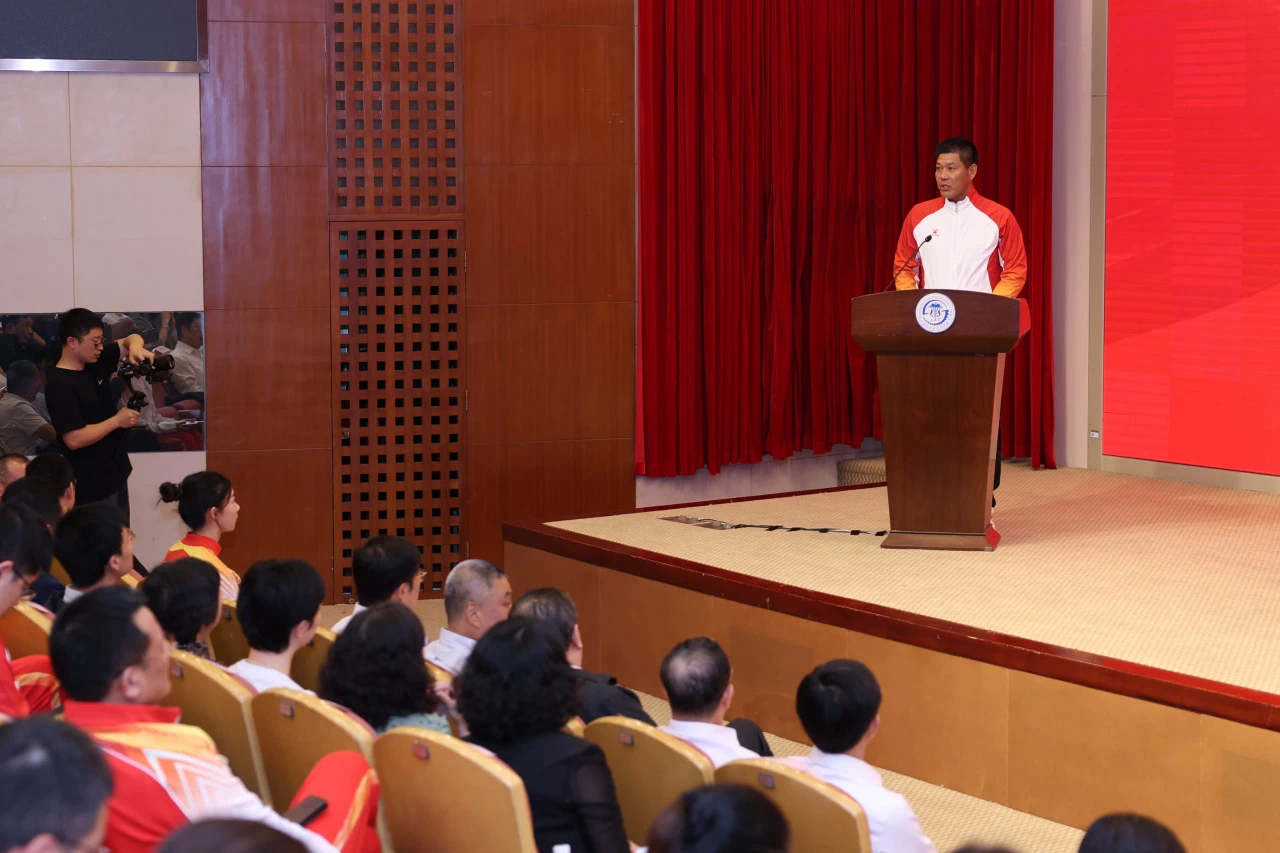 第一届全国学生（青年）运动会上海市代表团成立 上海1224名青年学生运动员即将出征.png