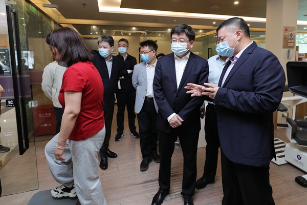 上海市副市长陈群调研体育数字化转型工作.jpg