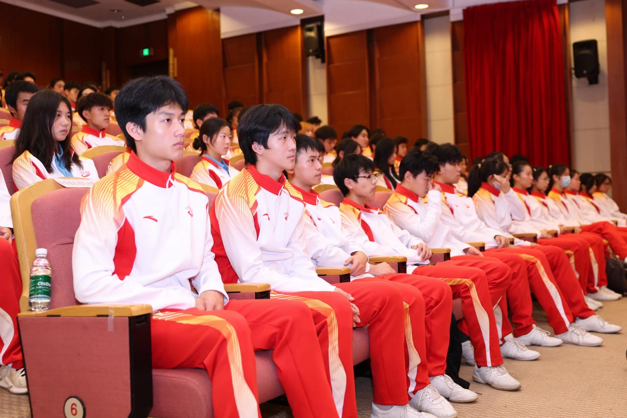 第一届全国学生（青年）运动会上海市代表团成立 上海1224名青年学生运动员即将出征.png